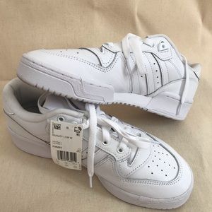 ADIDAS RIVALRY LOW WHITE SNEAKERS